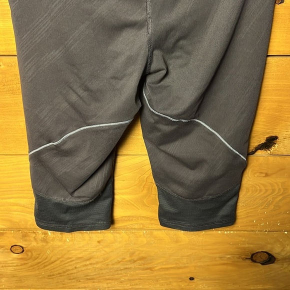 Champion Women's Gray Athletic Shorts Medium workout pull on elastic drawstring‎ - Picture 6 of 10